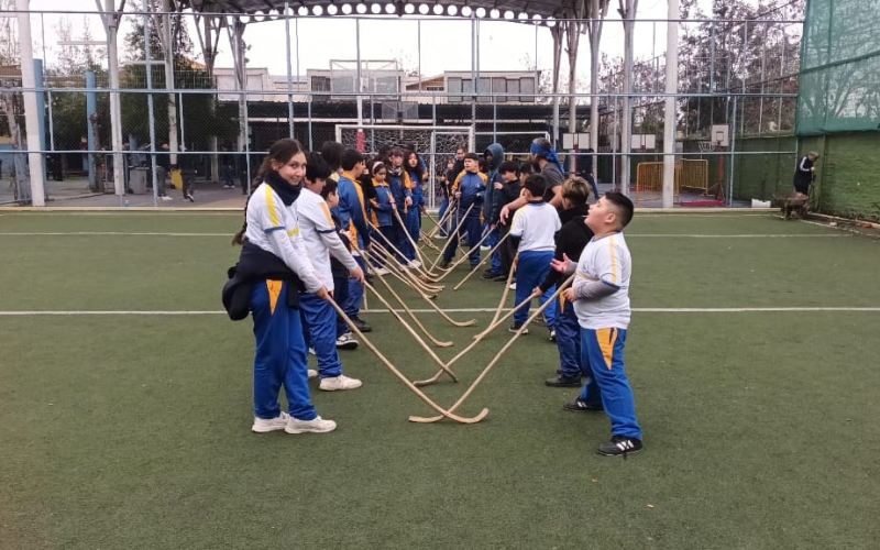 Estudiantes de 5° básico vivieron la experiencia del Palín y la cultura Mapuche
