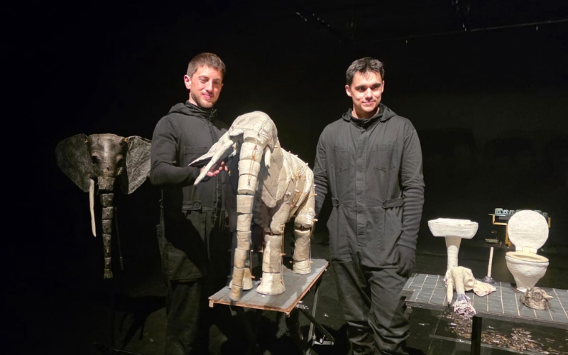 Estudiantes de II°Medio C vivieron una inmersiva experiencia en el Teatro UC