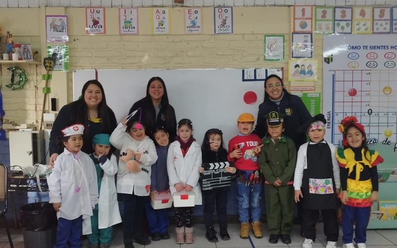 Estudiantes de Kínder participan en la actividad “Qué quiero ser cuando grande”