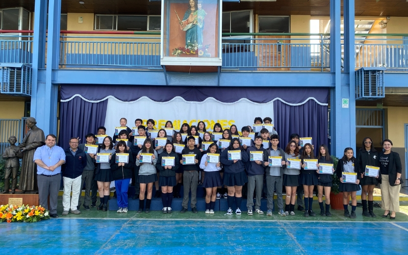 Premiaciones 2024: Reconociendo el Esfuerzo y Talento de Nuestros Estudiantes